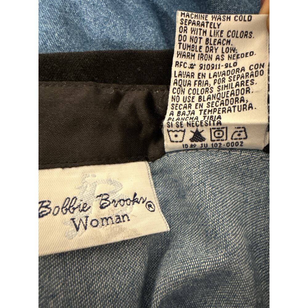 Bobbie Brooks Denim Shirt Embroidered Cardinals Christmas Top | 26W / 28W - Picture 5 of 7